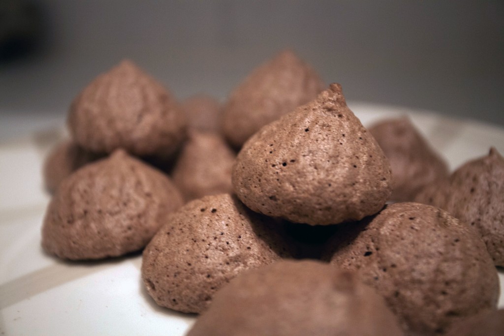 Meringues au chocolatLa Cuisine de Monica