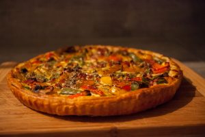 Quiche poivrons, lardons et champignons
